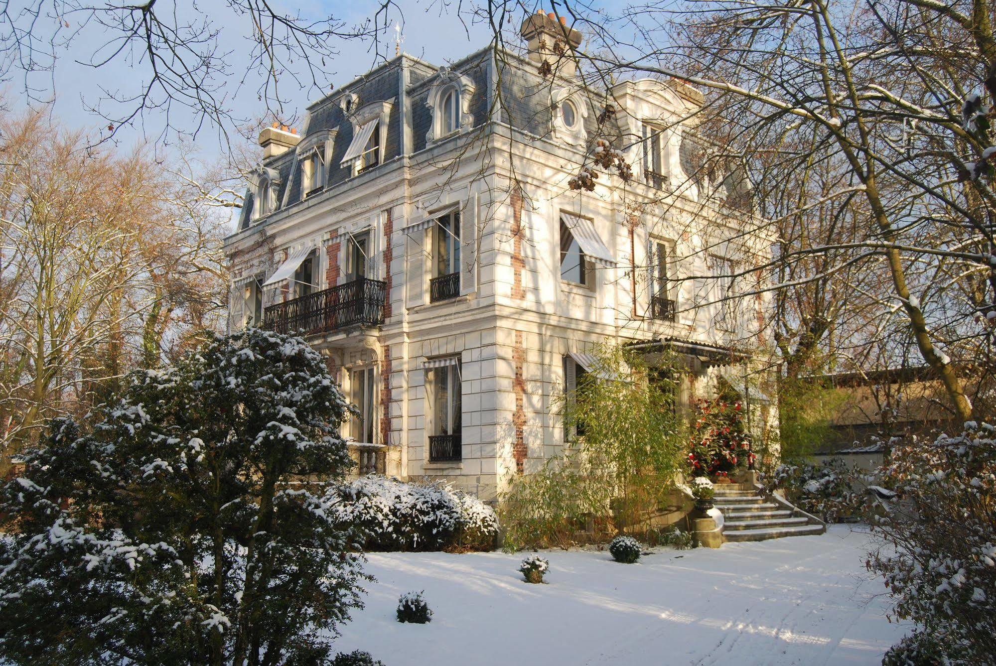 Villa Cariocaメゾン＝ラフィット エクステリア 写真